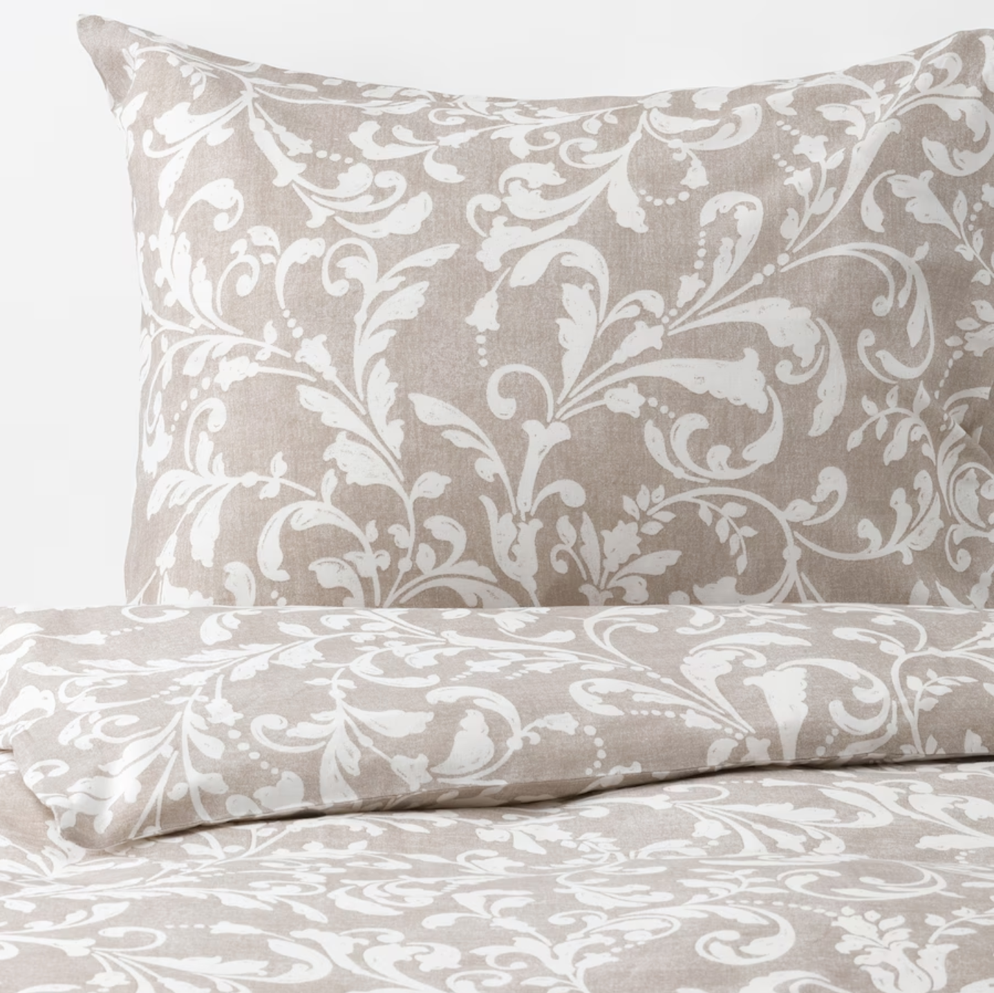 VARBRACKA Duvet cover and 4 pillowcases, beige/white, 200x200/50x60 cm