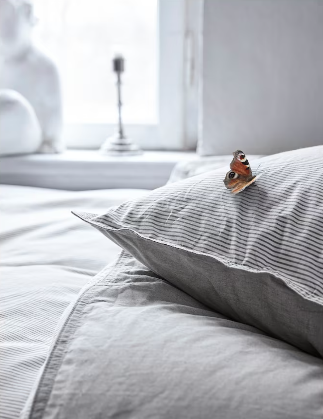 BLAVINDA Duvet cover and 2 pillowcases, grey, 240x220/50x80 cm