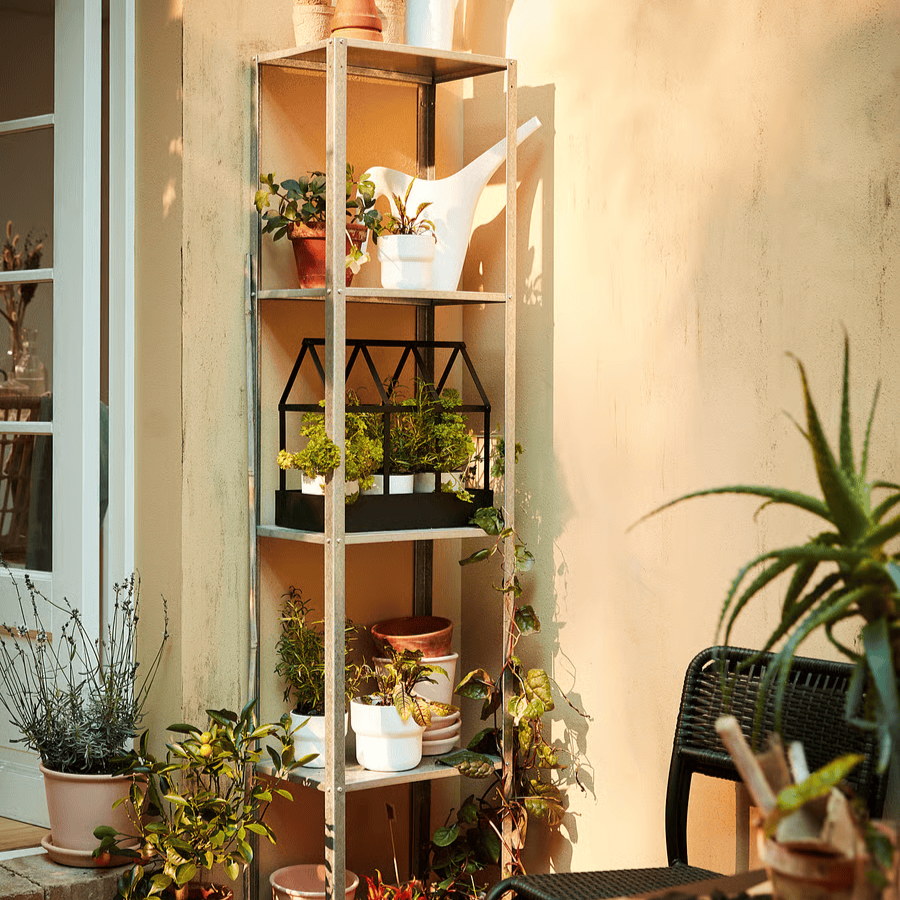 hyllis-shelving-unit-in-outdoor