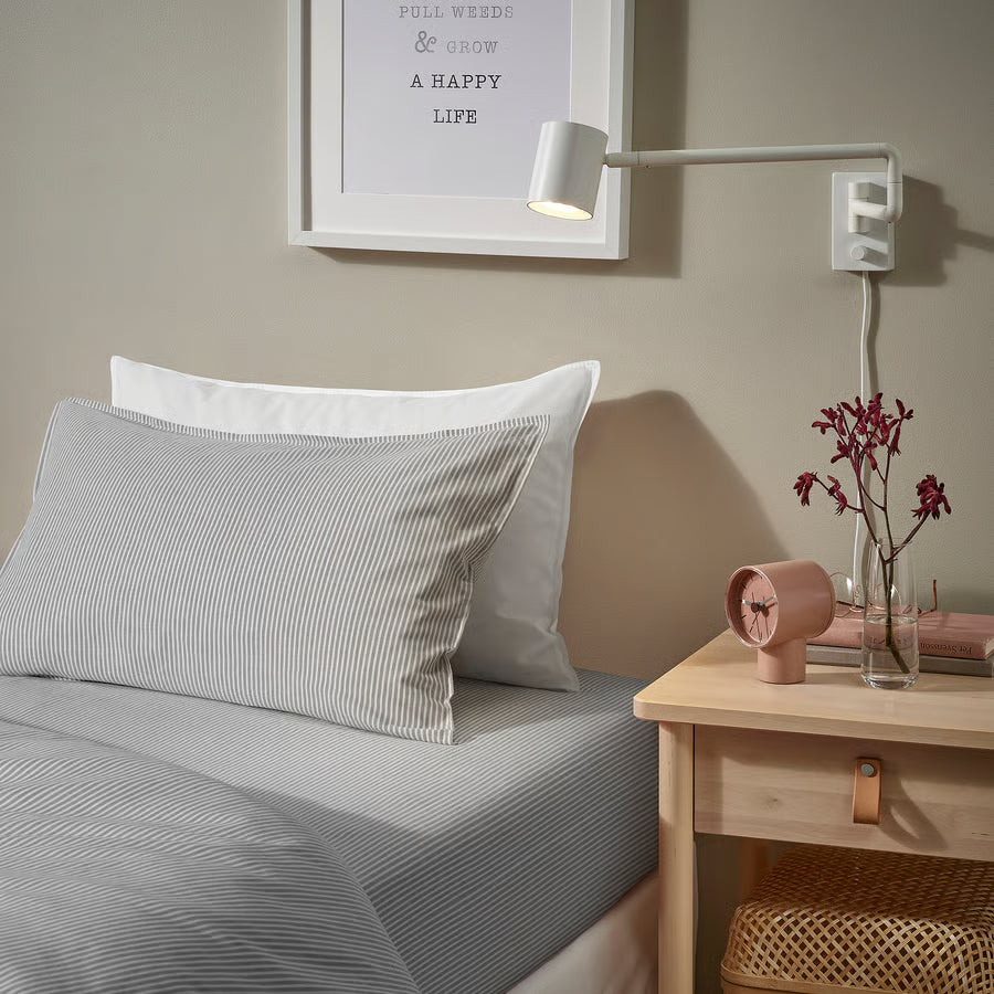 SOLFIBBLA fitted sheet, grey white/stripe, 150x200 cm